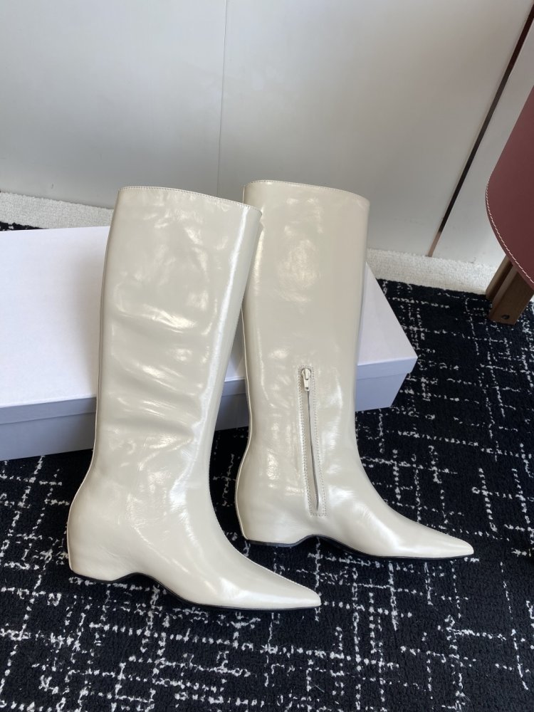 Сапоги женские фото 4