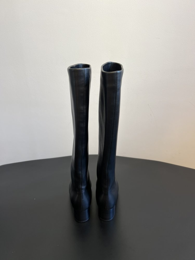 Сапоги женские фото 4