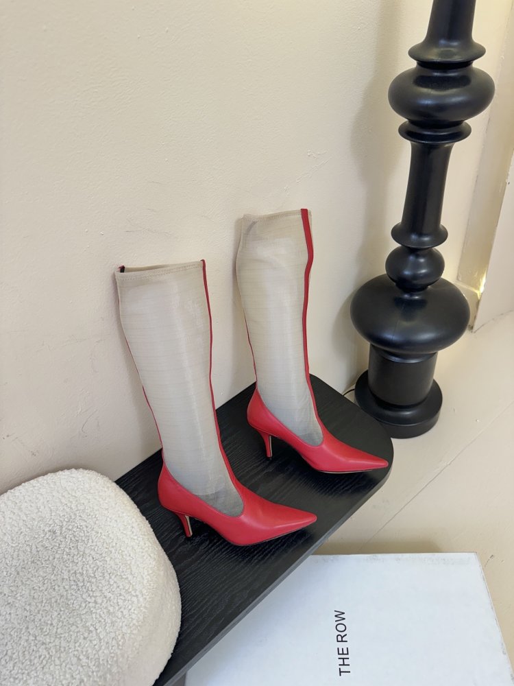 Сапоги женские фото 4