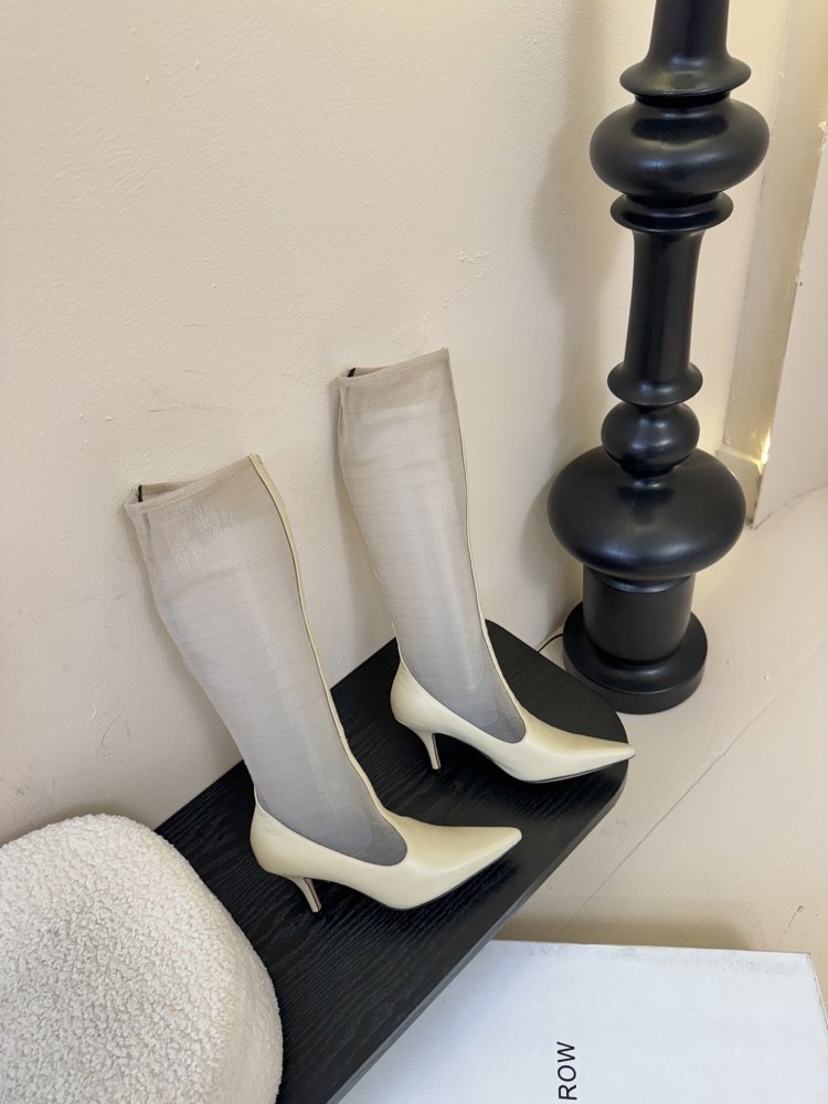 Сапоги женские фото 4