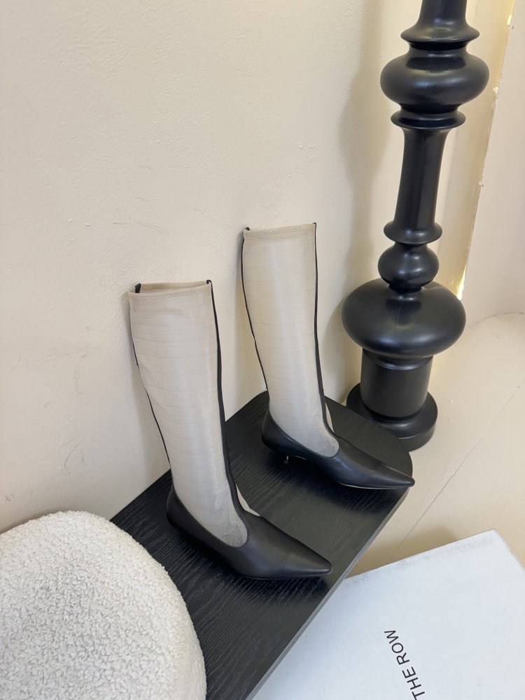 Сапоги женские фото 4