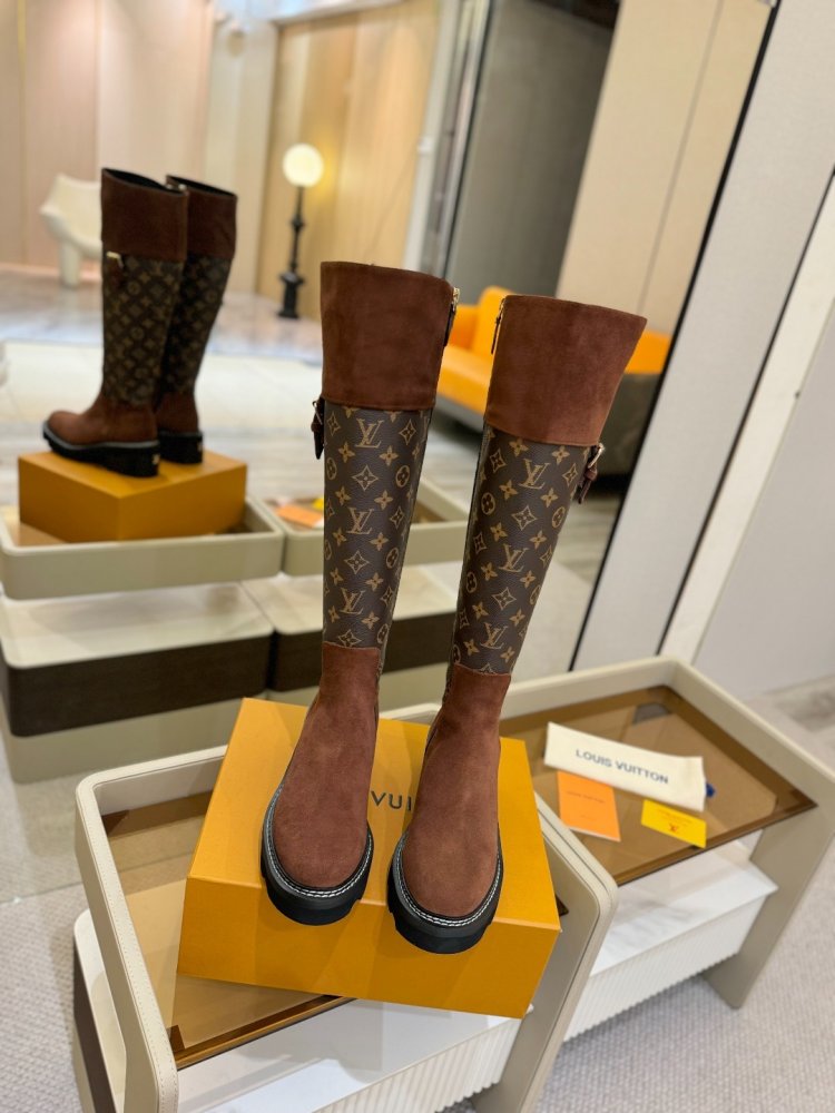 Сапоги женские фото 4