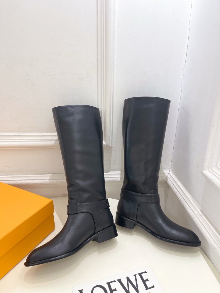 Сапоги женские фото 4