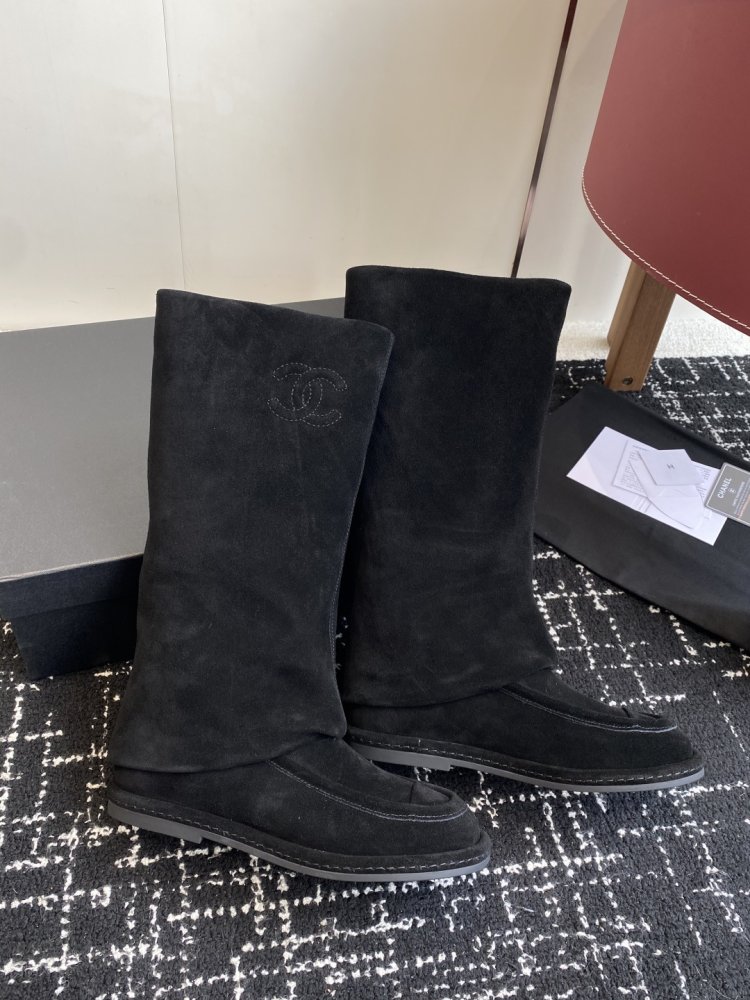 Сапоги женские фото 4