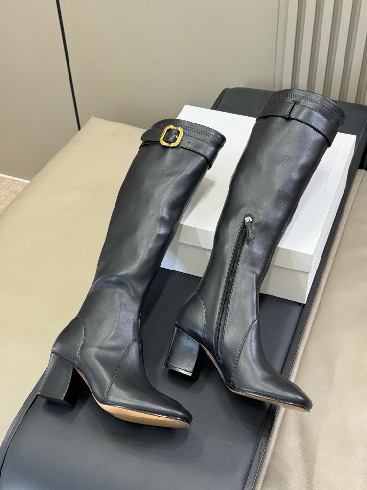 Сапоги женские фото 4