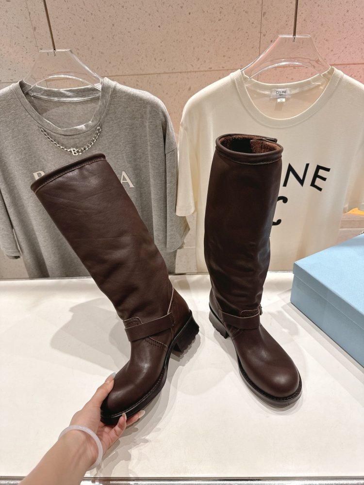 Сапоги женские фото 4