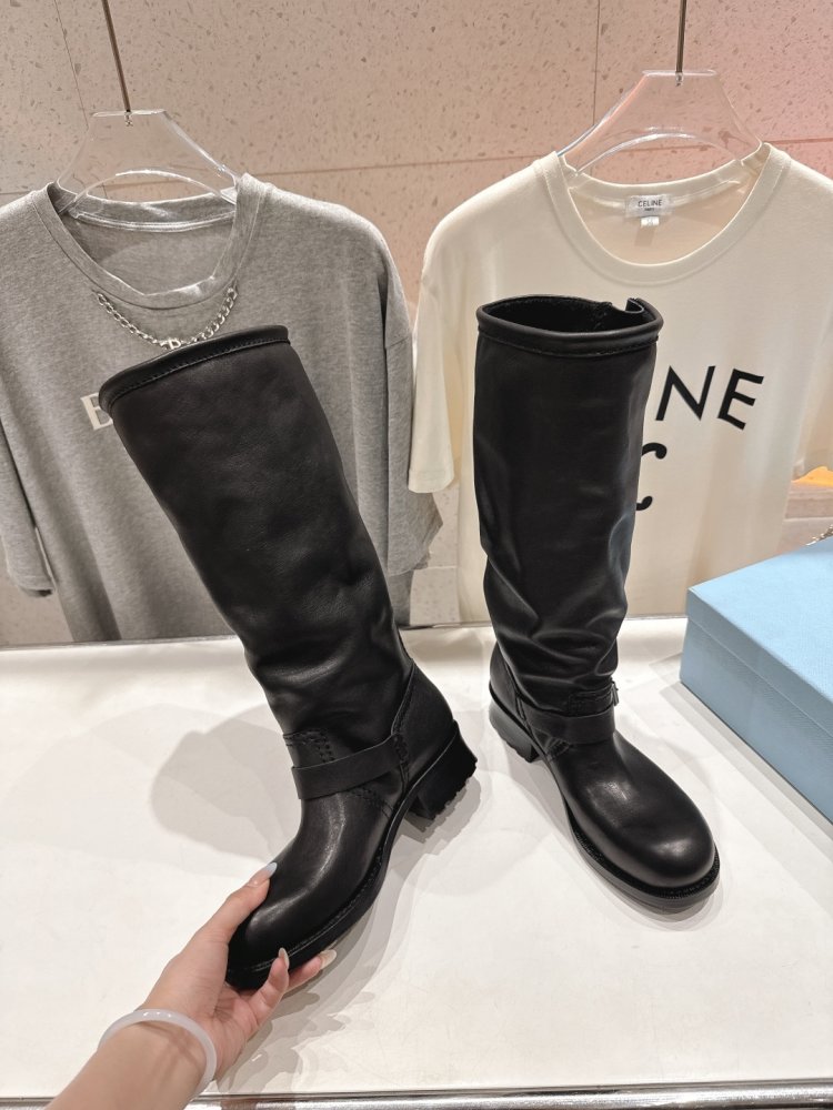 Сапоги женские фото 4