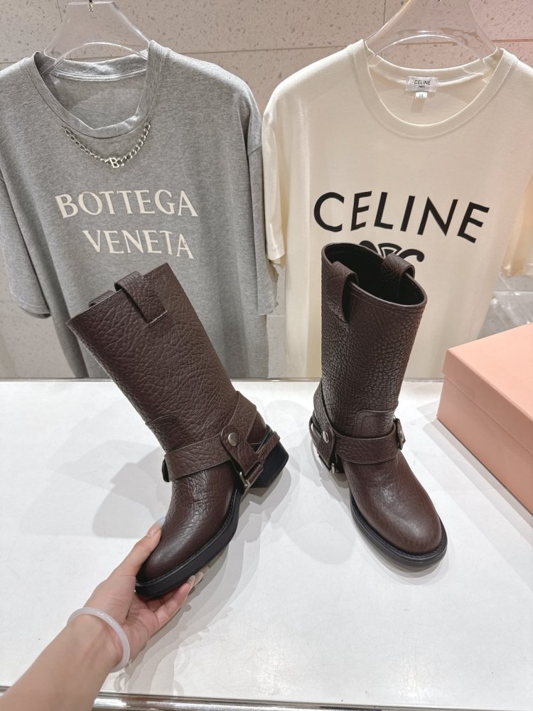 Сапоги женские фото 4