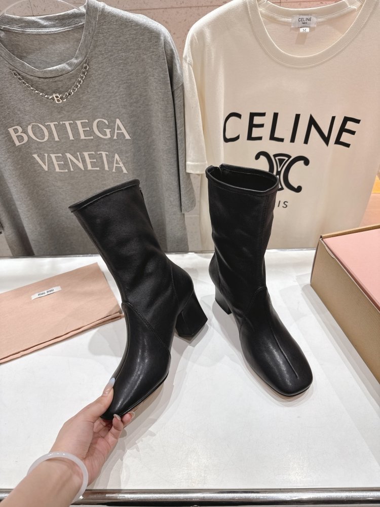 Сапоги женские фото 4