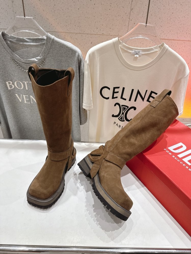 Чоботи жіночі фото 4