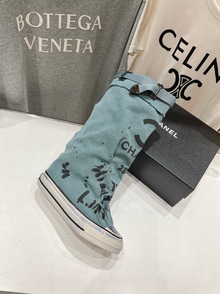 Сапоги женские фото 4