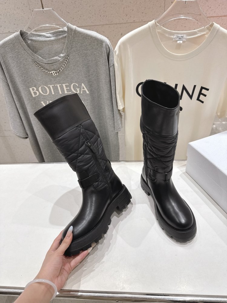 Сапоги женские фото 4