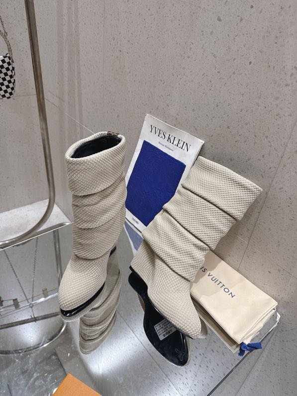 Сапоги женские фото 4