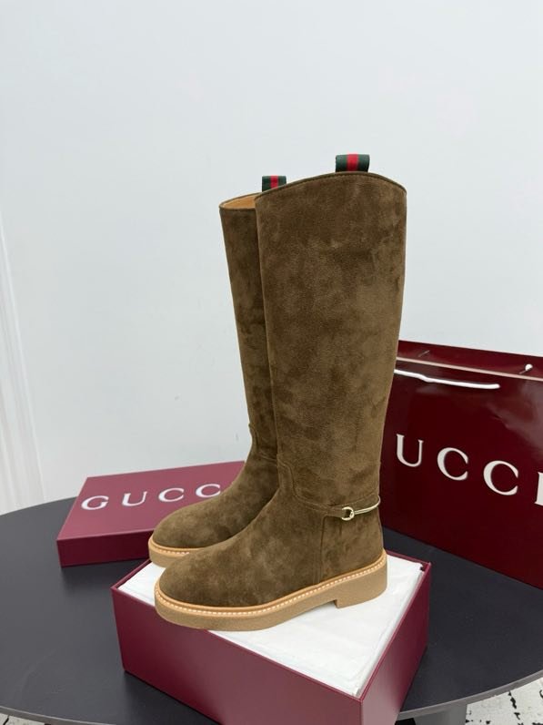 Сапоги женские фото 4