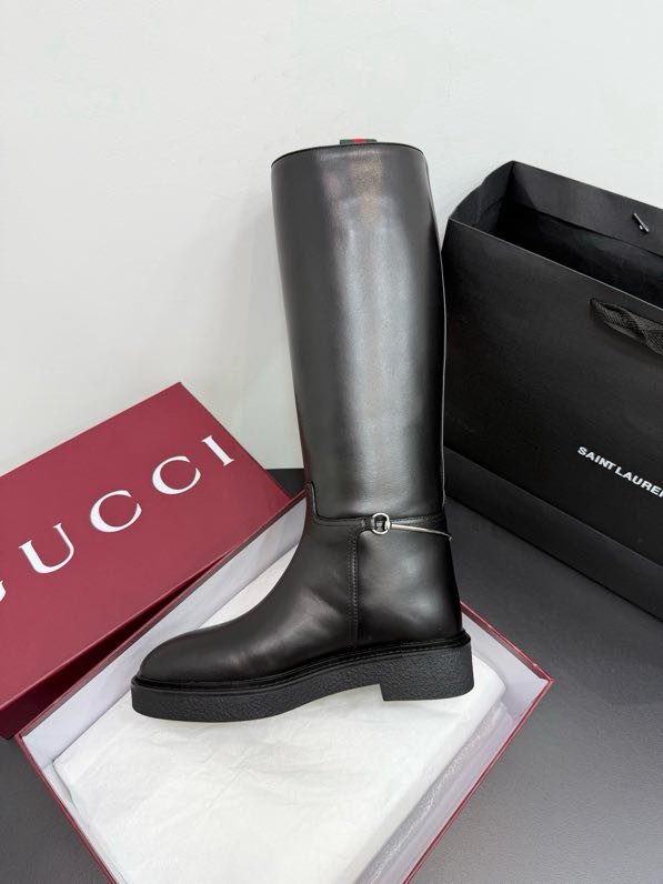 Чоботи жіночі фото 4