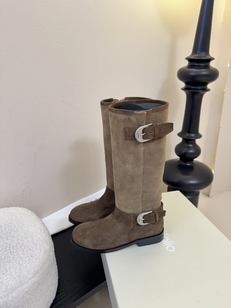 Сапоги женские фото 5