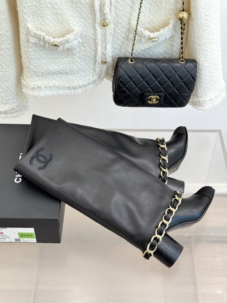 Сапоги женские фото 5