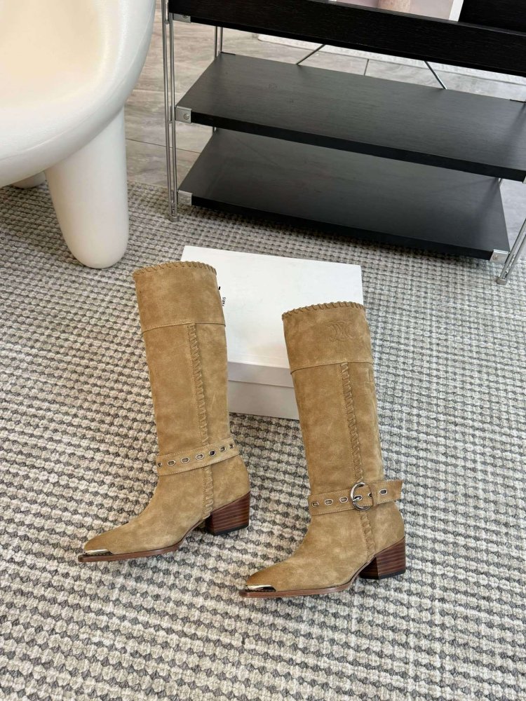 Сапоги женские фото 5