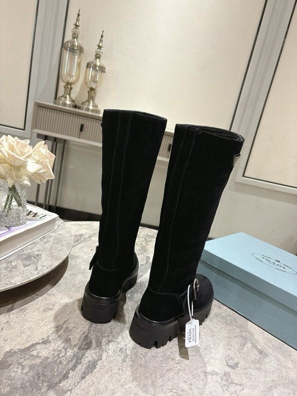 Сапоги женские фото 5