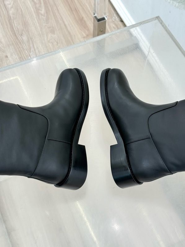 Сапоги женские фото 5