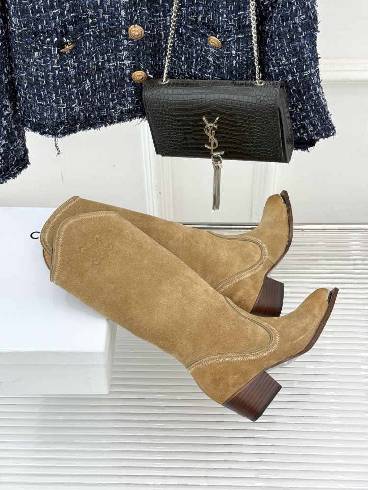 Сапоги женские фото 5