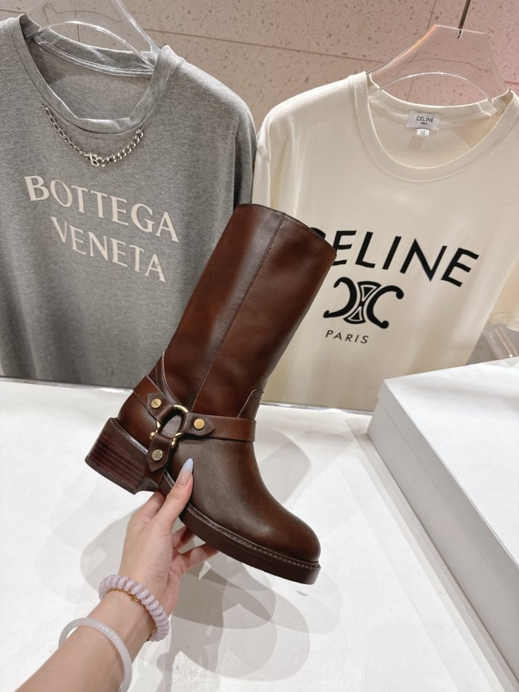 Boots women's фото 5