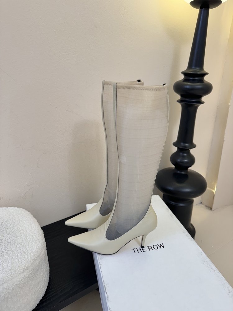 Сапоги женские фото 5