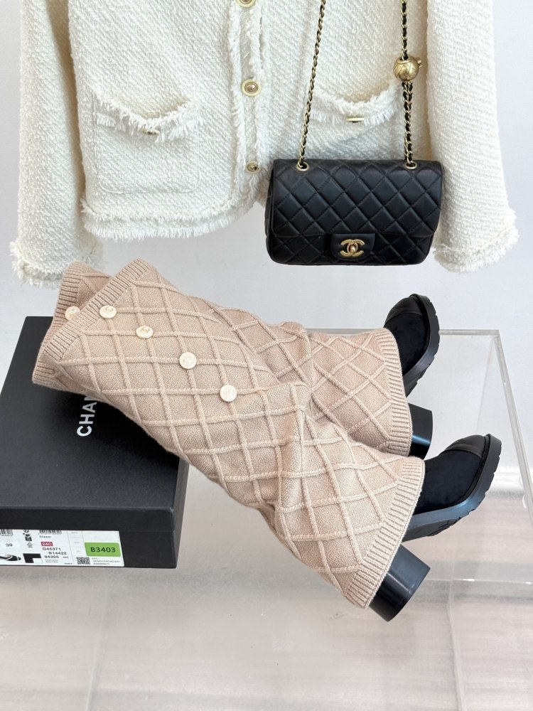 Сапоги женские фото 5