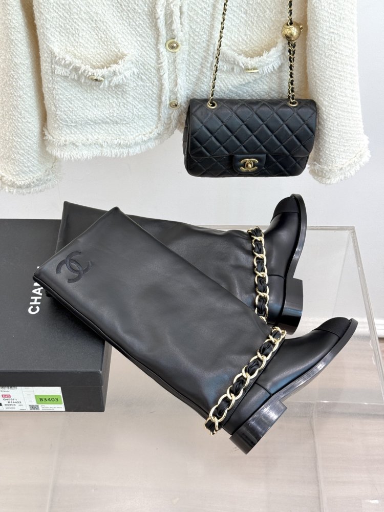 Сапоги женские фото 5