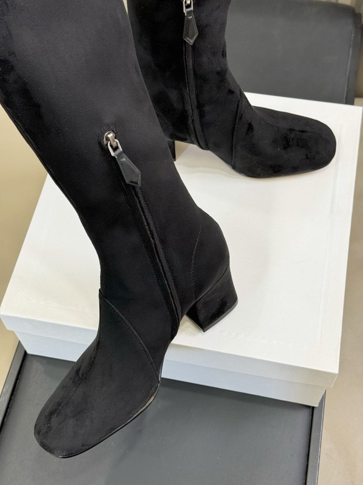 Сапоги женские фото 5