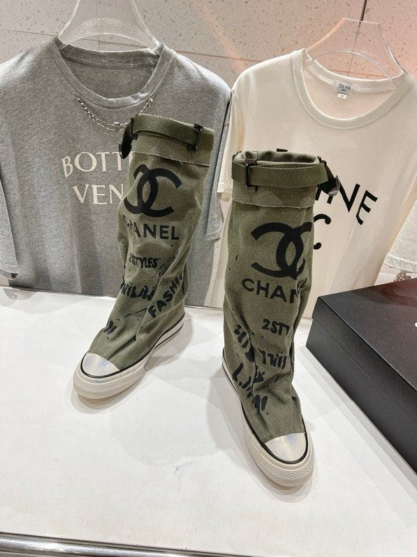 Чоботи жіночі фото 5