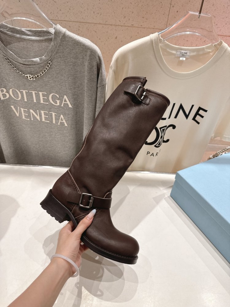 Сапоги женские фото 5