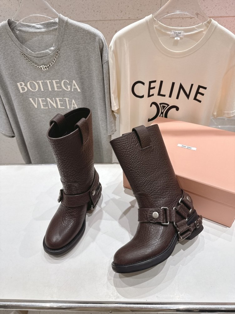 Сапоги женские фото 5