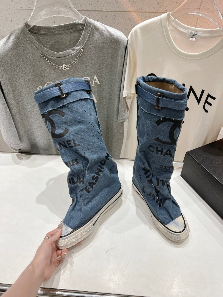 Boots women's фото 5