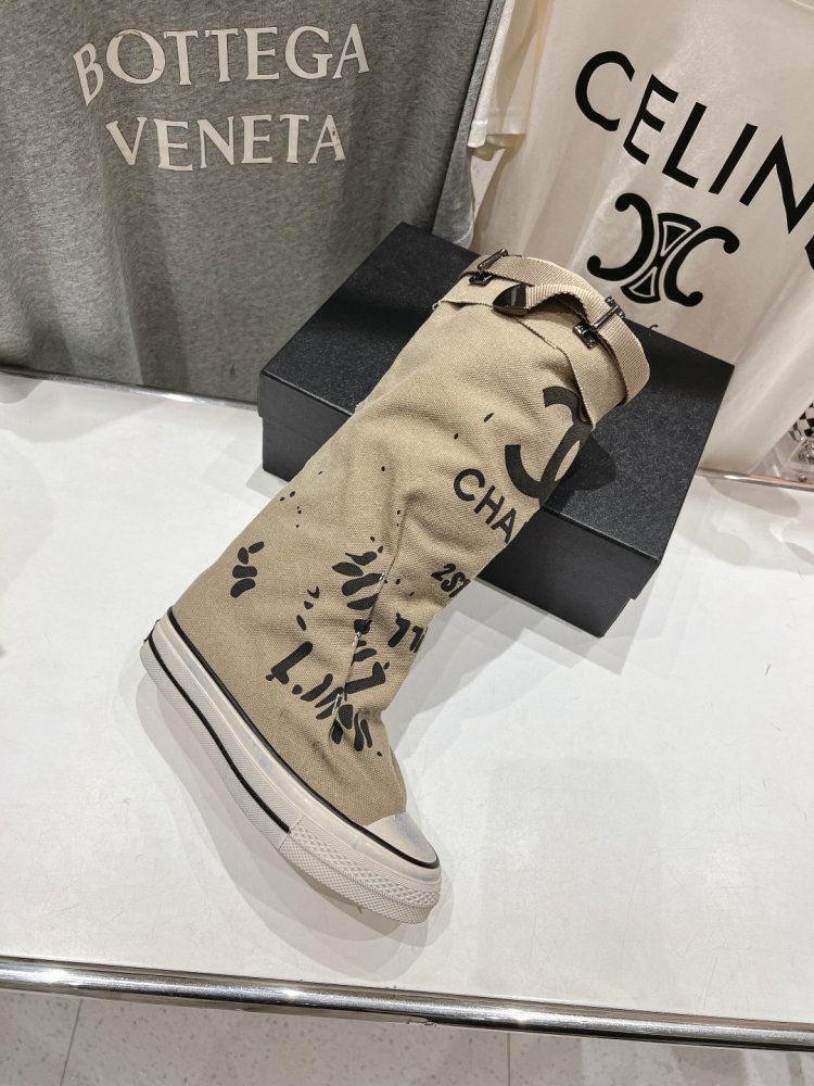 Сапоги женские фото 5