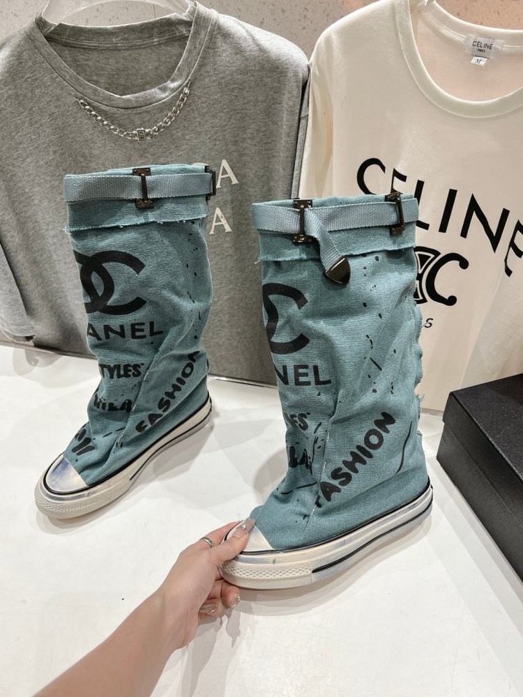 Сапоги женские фото 5