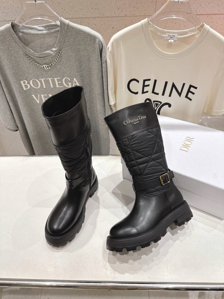 Сапоги женские фото 5