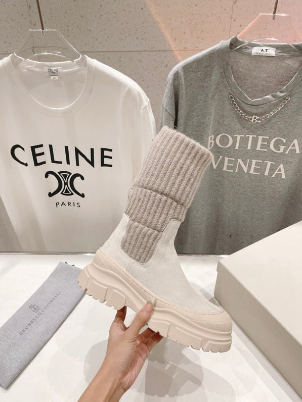 Сапоги женские фото 5