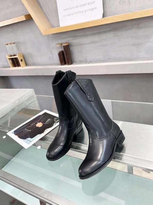 Сапоги женские фото 5