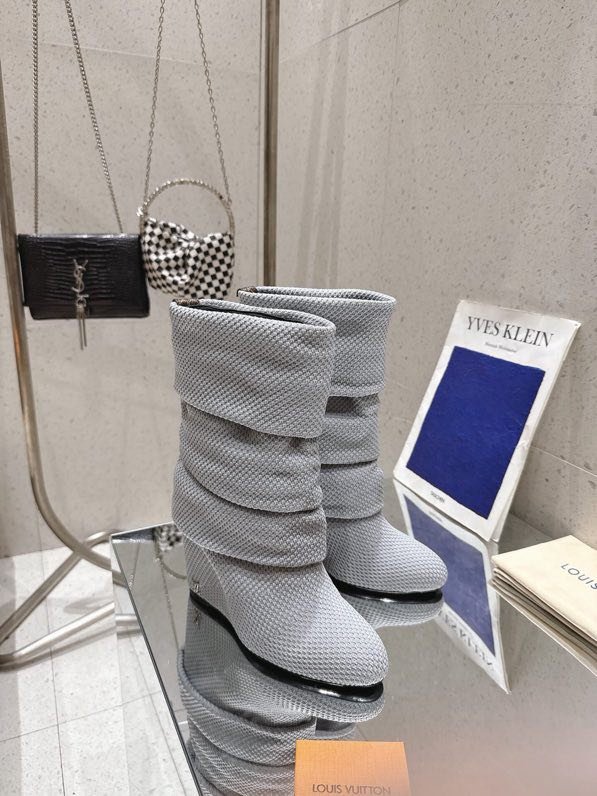 Boots women's фото 5