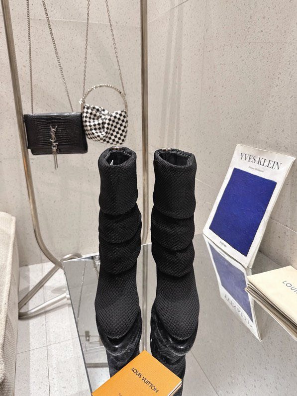 Сапоги женские фото 5