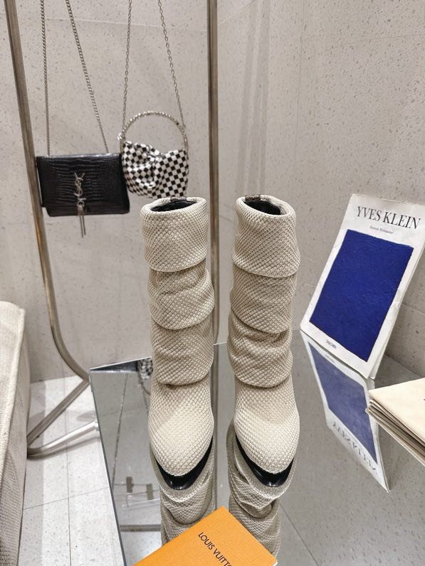 Сапоги женские фото 5