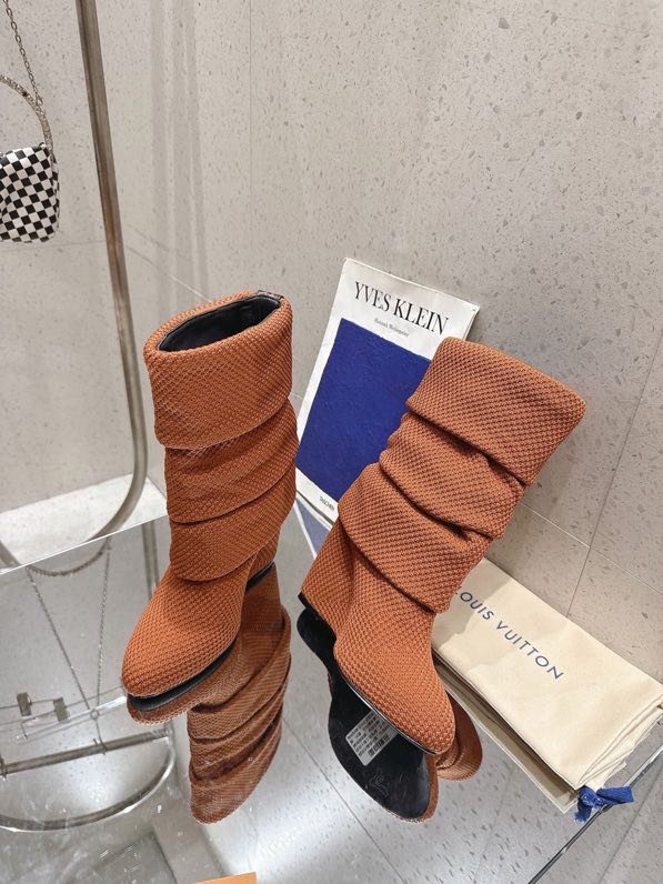 Сапоги женские фото 5