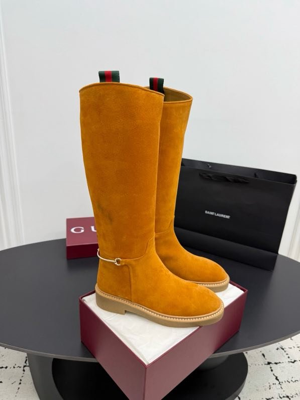 Сапоги женские фото 5