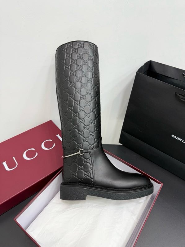 Сапоги женские фото 5