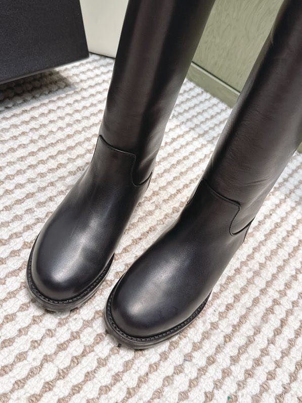 Сапоги женские фото 5