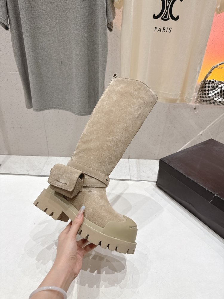 Сапоги женские фото 5