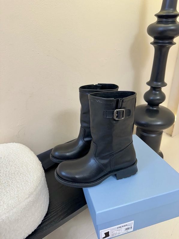 Boots women's фото 6