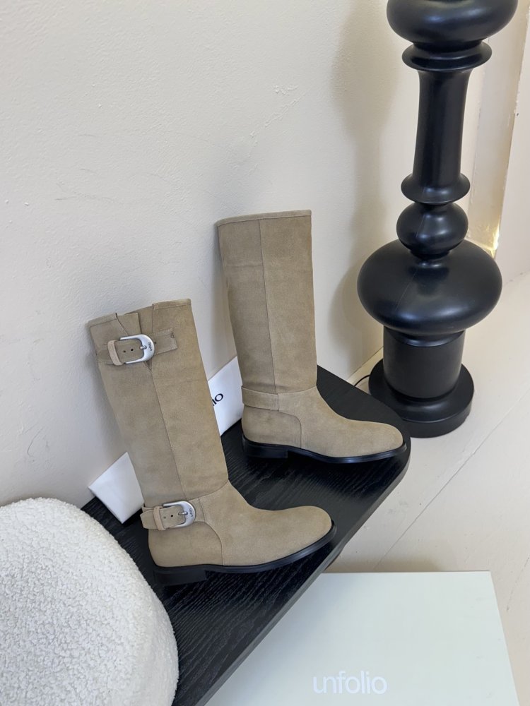 Сапоги женские фото 6