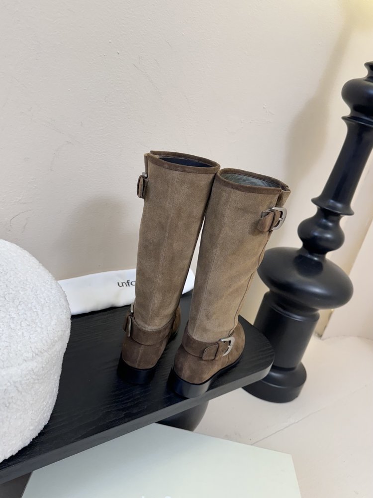 Сапоги женские фото 6